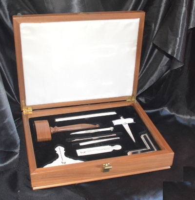Working Tools set [silverplated] in Wooden Tray [Walnut] - Click Image to Close